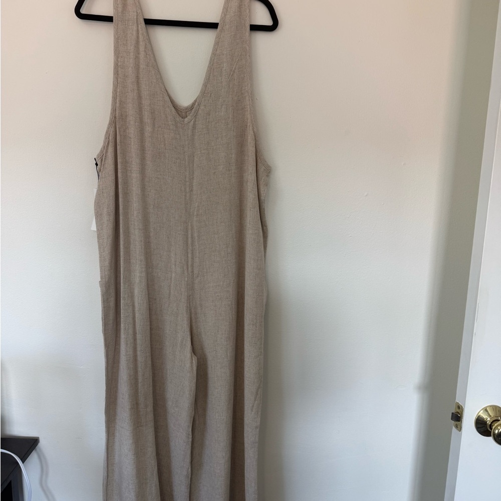 Treasure & Bond Linen-Blend Sleeveless Wide-Leg Jumpsuit in Cream - Picture 6 of 9